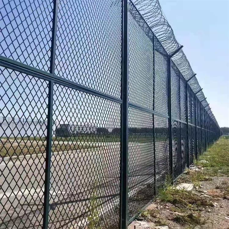 How to Install Prison-Grade Steel Mesh Fence Right—Safety, Specs & Why Cutting Corners Risks Everything