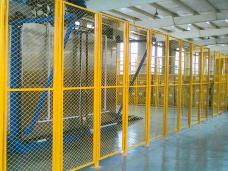 warehouse-workshop-fence
